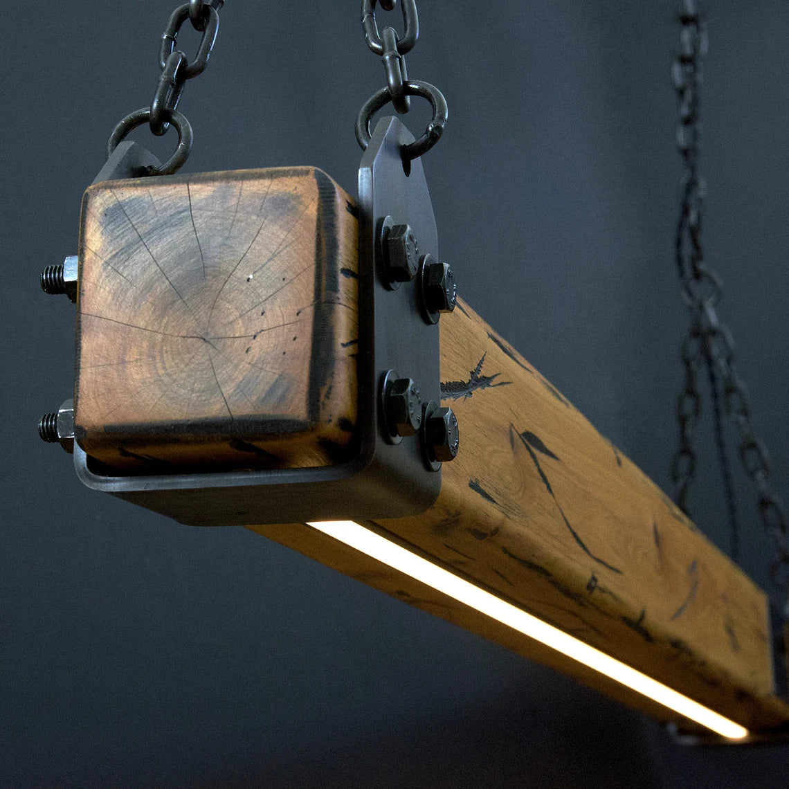 Lampe suspendue LED à poutre en bois